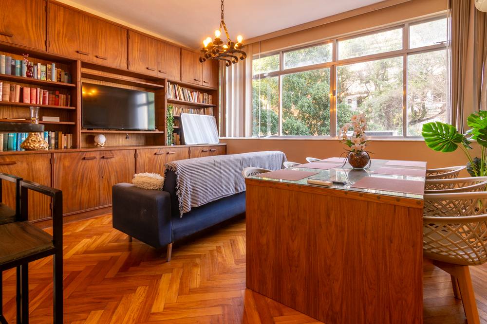Apê Retrofit Homestay — 2